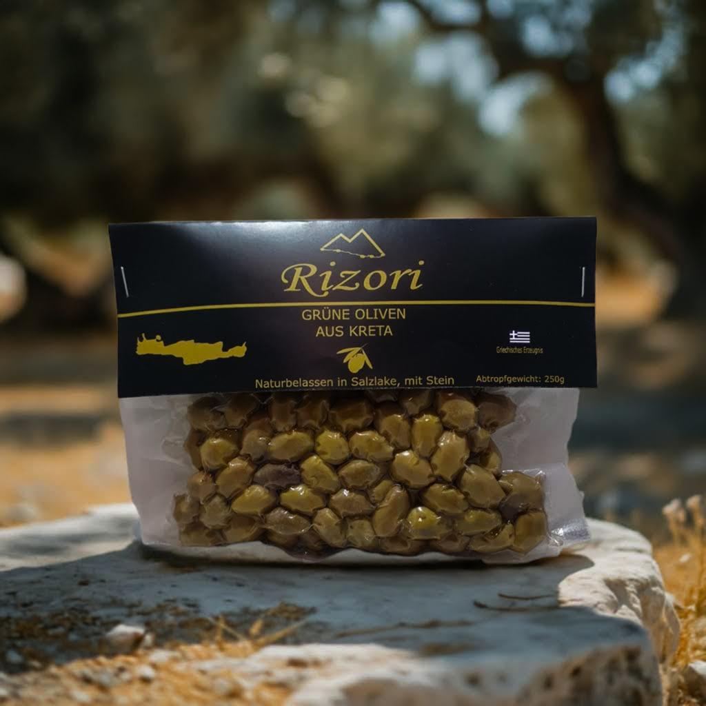 Grüne Oliven mit Stein aus Kreta – naturbelassen und voller Geschmack